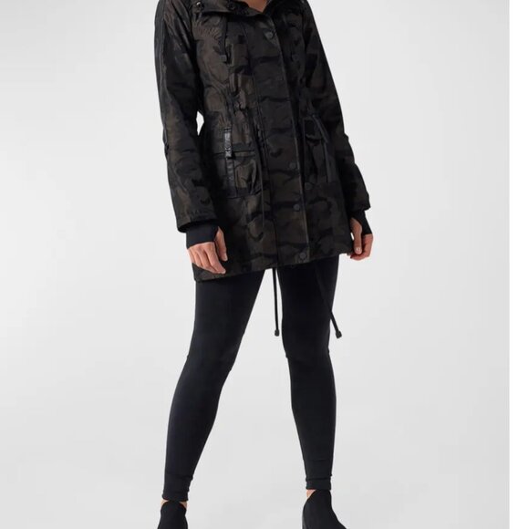 Blanc Noir Camo-Print Hooded Anorak Jacket - Picture 3 of 14